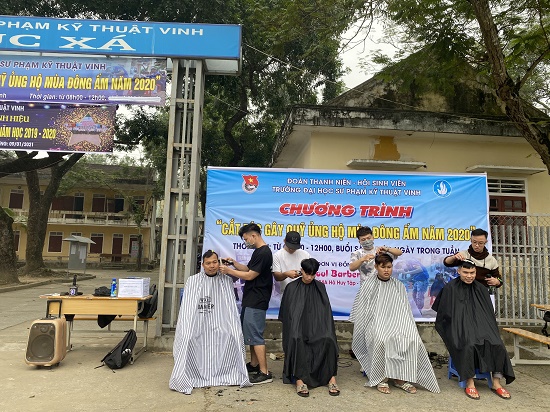 Đoàn trường ĐH SPKT Vinh: tổ chức chương trình cắt tóc miễn phí gây quỹ Mùa đông ấm năm 2020